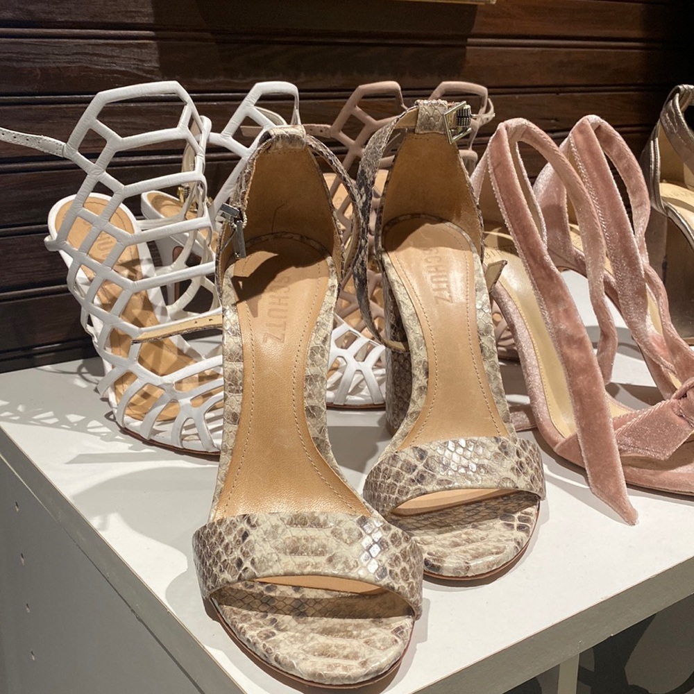 SCHUTZ Enida Neutral Chunky Heel